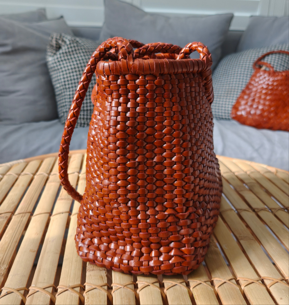 Isabella - Geflochtene Tasche aus Rindsleder im französischen Retro-Stil mit TOP LAYER