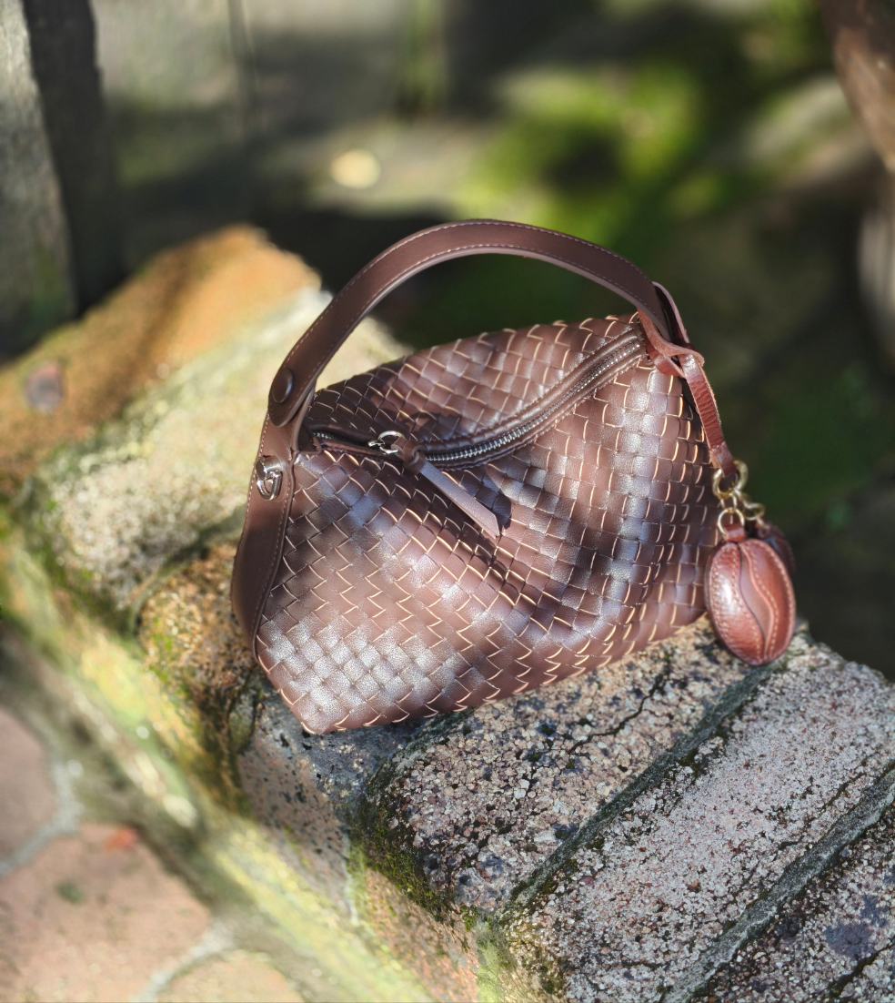 Noor - Petite Woven Leather Crossbody – Handheld Everyday Bag