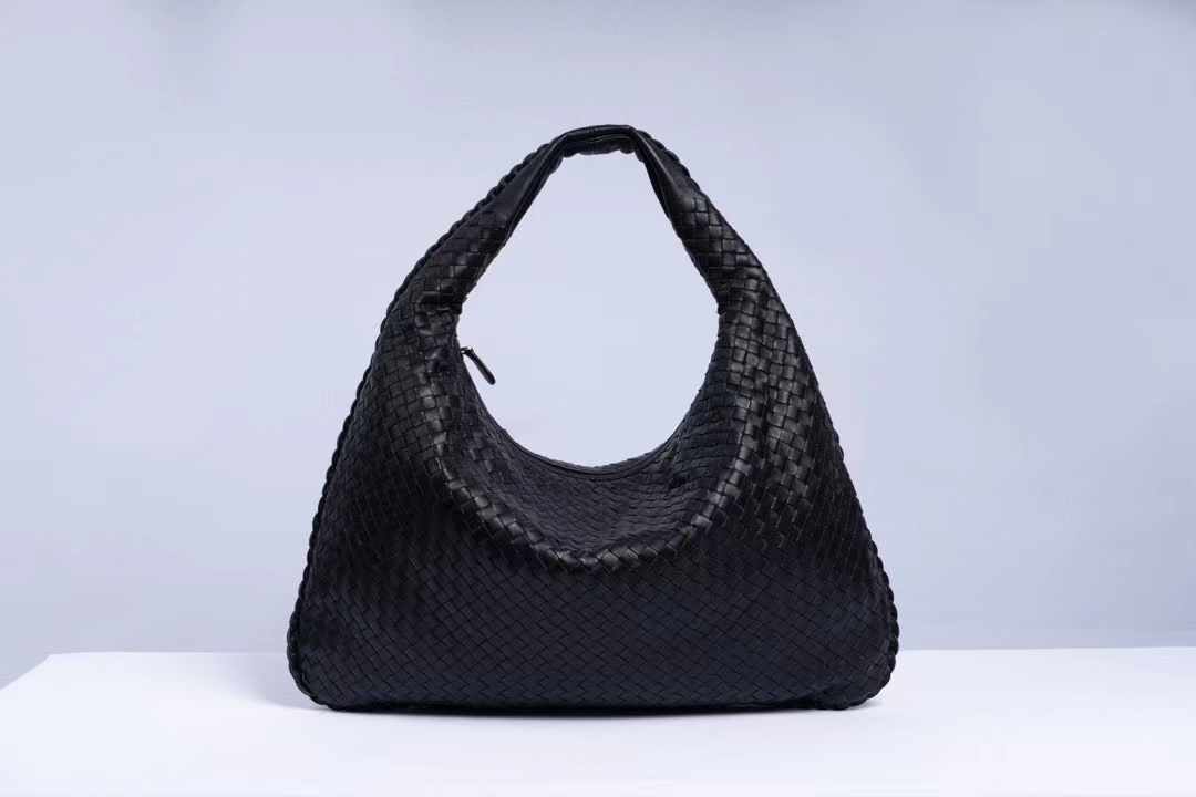 Jessie - Hobo-Tasche aus Schaffell