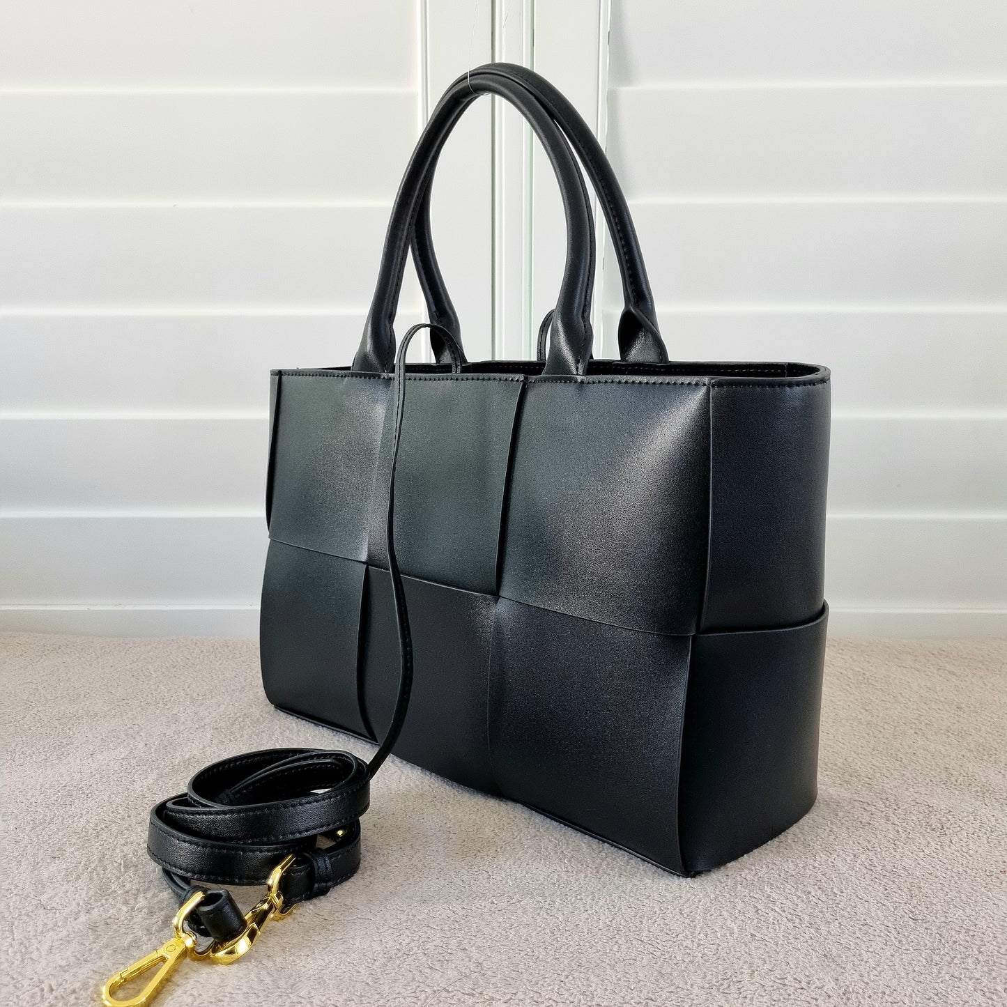 Mila - Gewebte Tragetasche - Modische Handtasche und Umhängetasche aus Leder