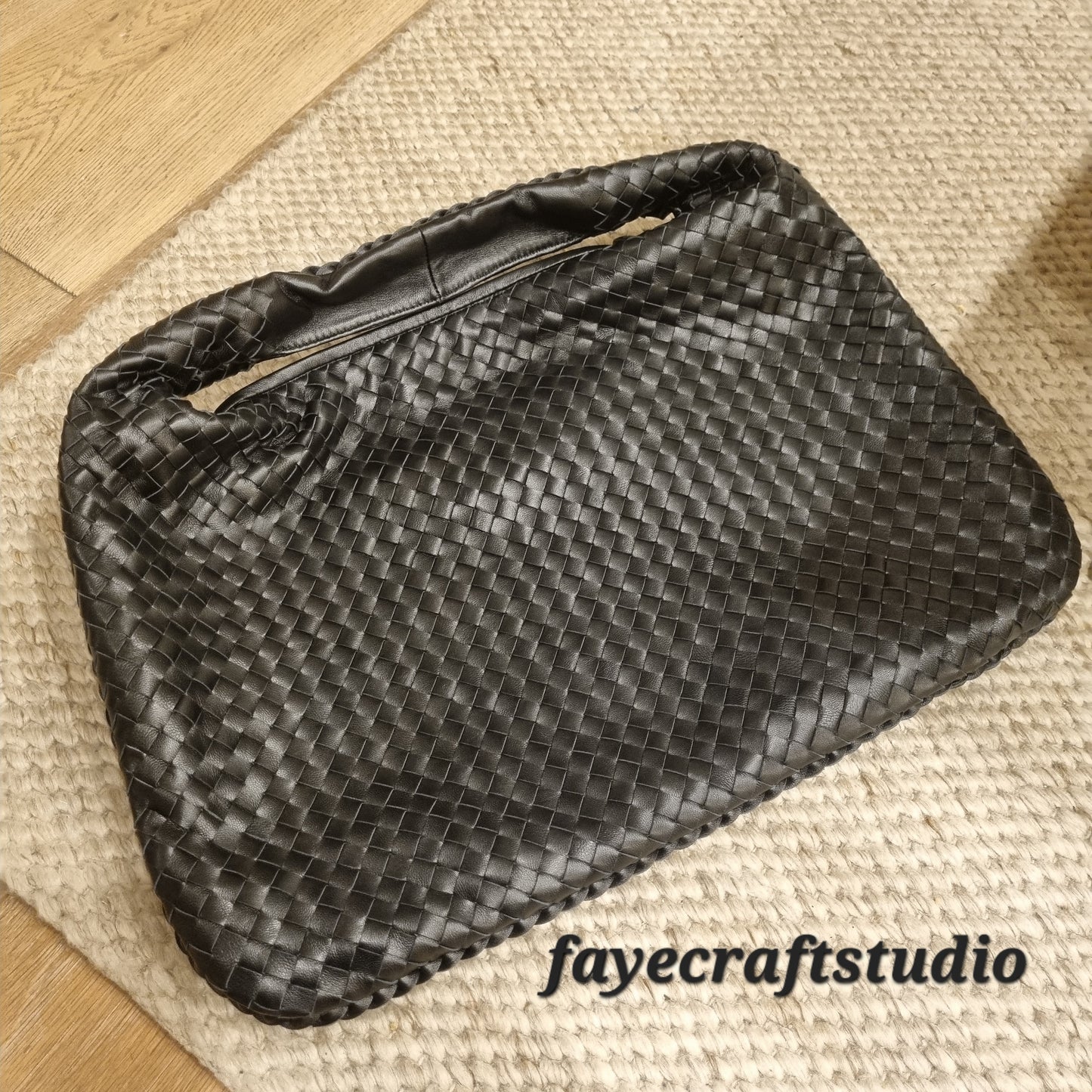 Jessie - Hobo-Tasche aus Schaffell