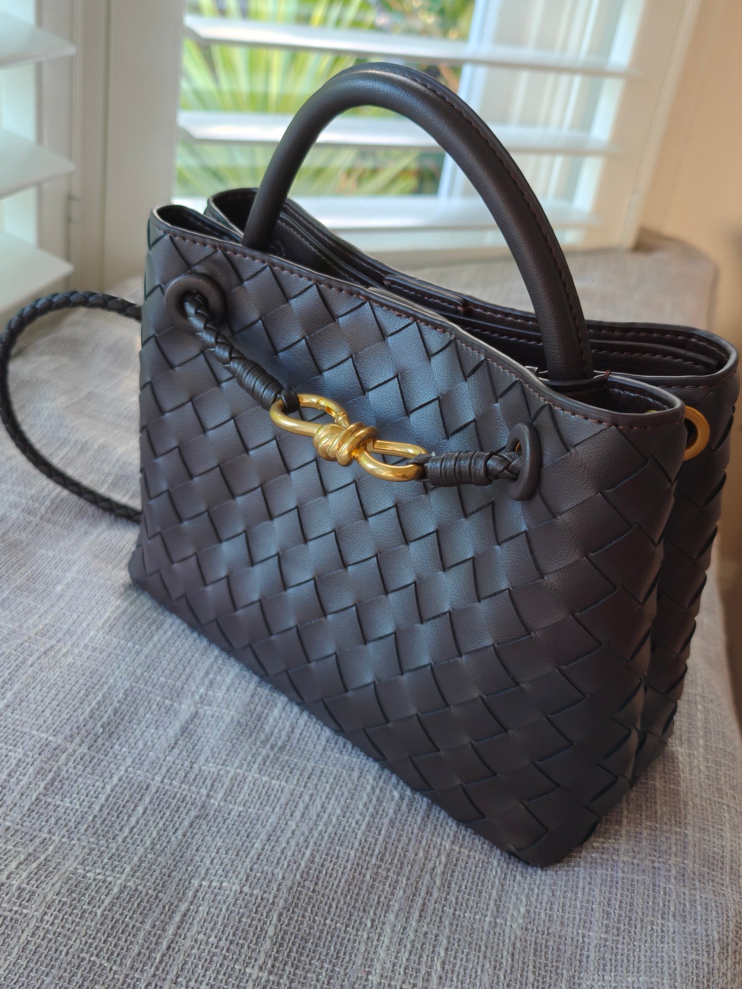 Jade - Crosswoven Leather Shoulder Bag – Dual Compartment