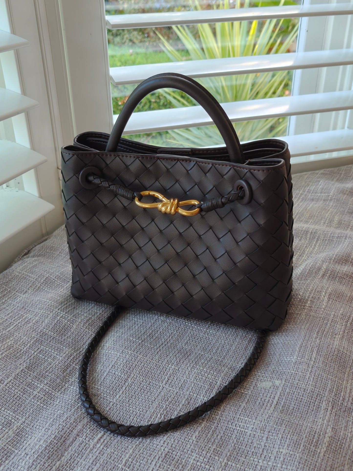 Jade - Crosswoven Leather Shoulder Bag – Dual Compartment