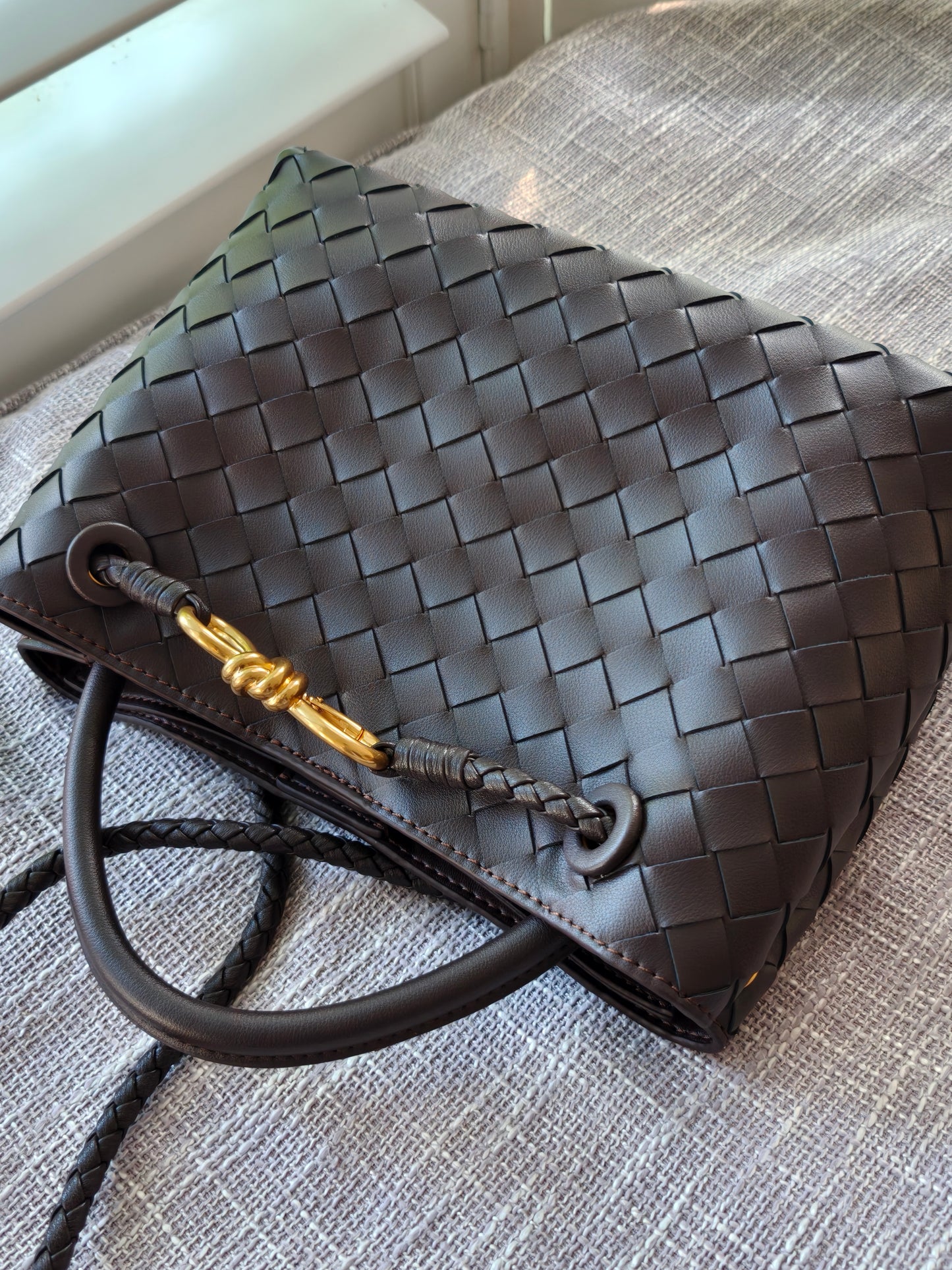 Jade - Crosswoven Leather Shoulder Bag – Dual Compartment