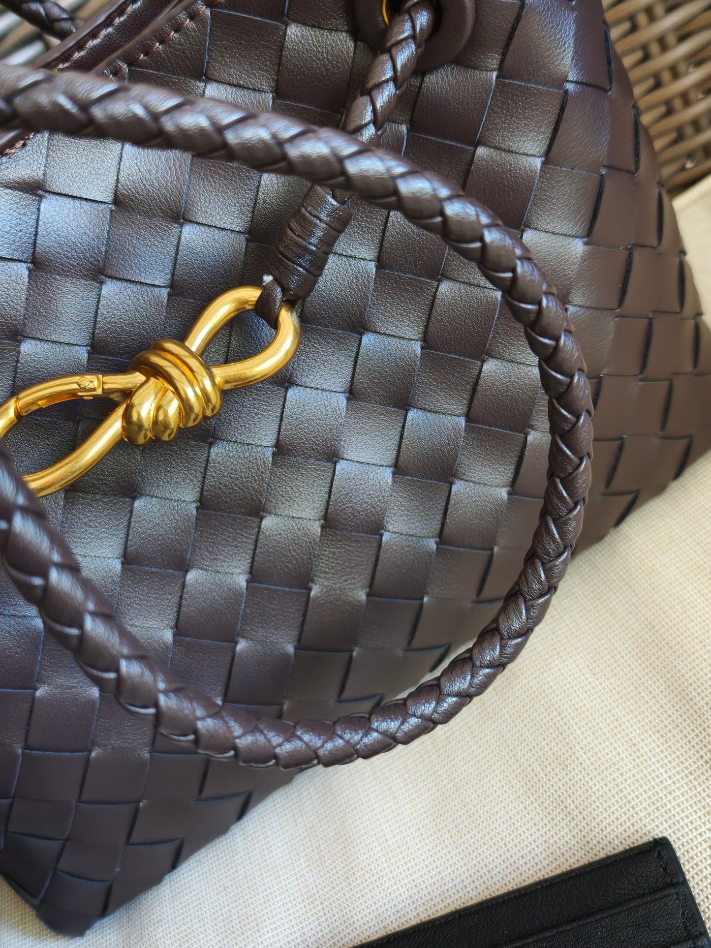 Jade - Crosswoven Leather Shoulder Bag – Dual Compartment