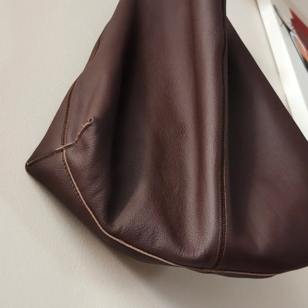 Kai - Large-Capacity Slouchy Tote Bag, Full-Grain Leather, Minimalist Style