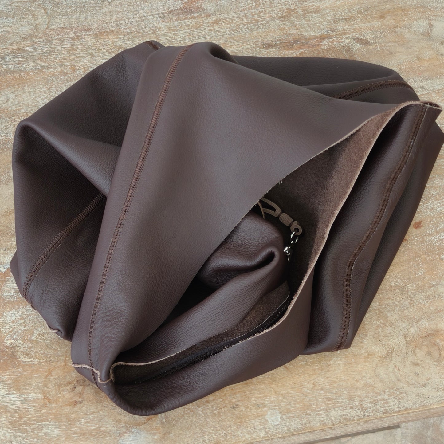 Kai - Large-Capacity Slouchy Tote Bag, Full-Grain Leather, Minimalist Style
