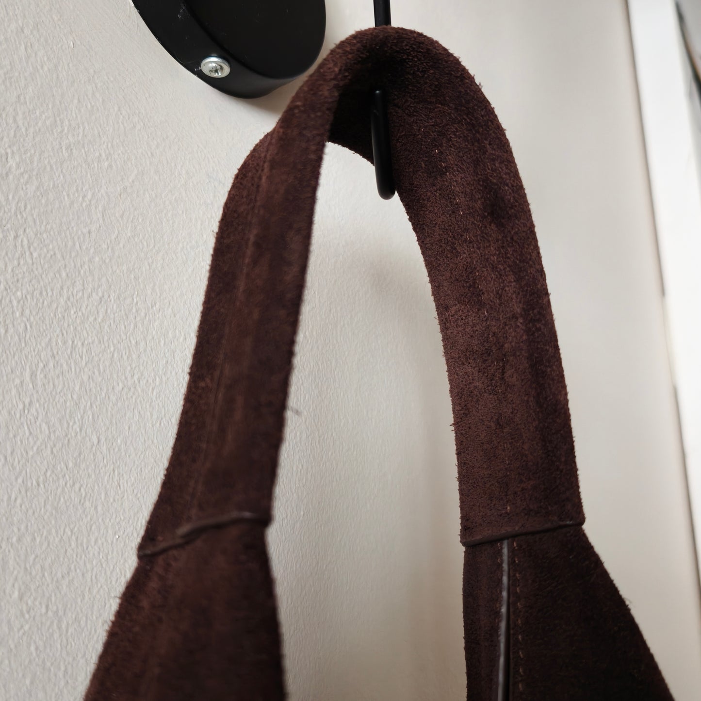 Naomi - 2024 Autumn/Winter New Suede Triangle Tote Bag - Large Capacity Commuter Shoulder Bag - Versatile Genuine Leather Women's Bag
