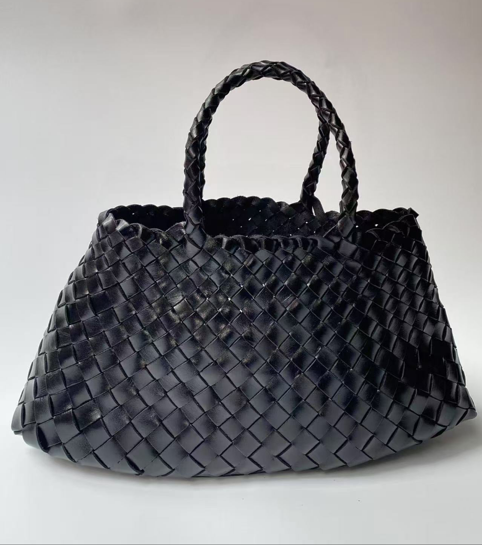 Diana – mittelgroße Tasche aus gewebtem Leder