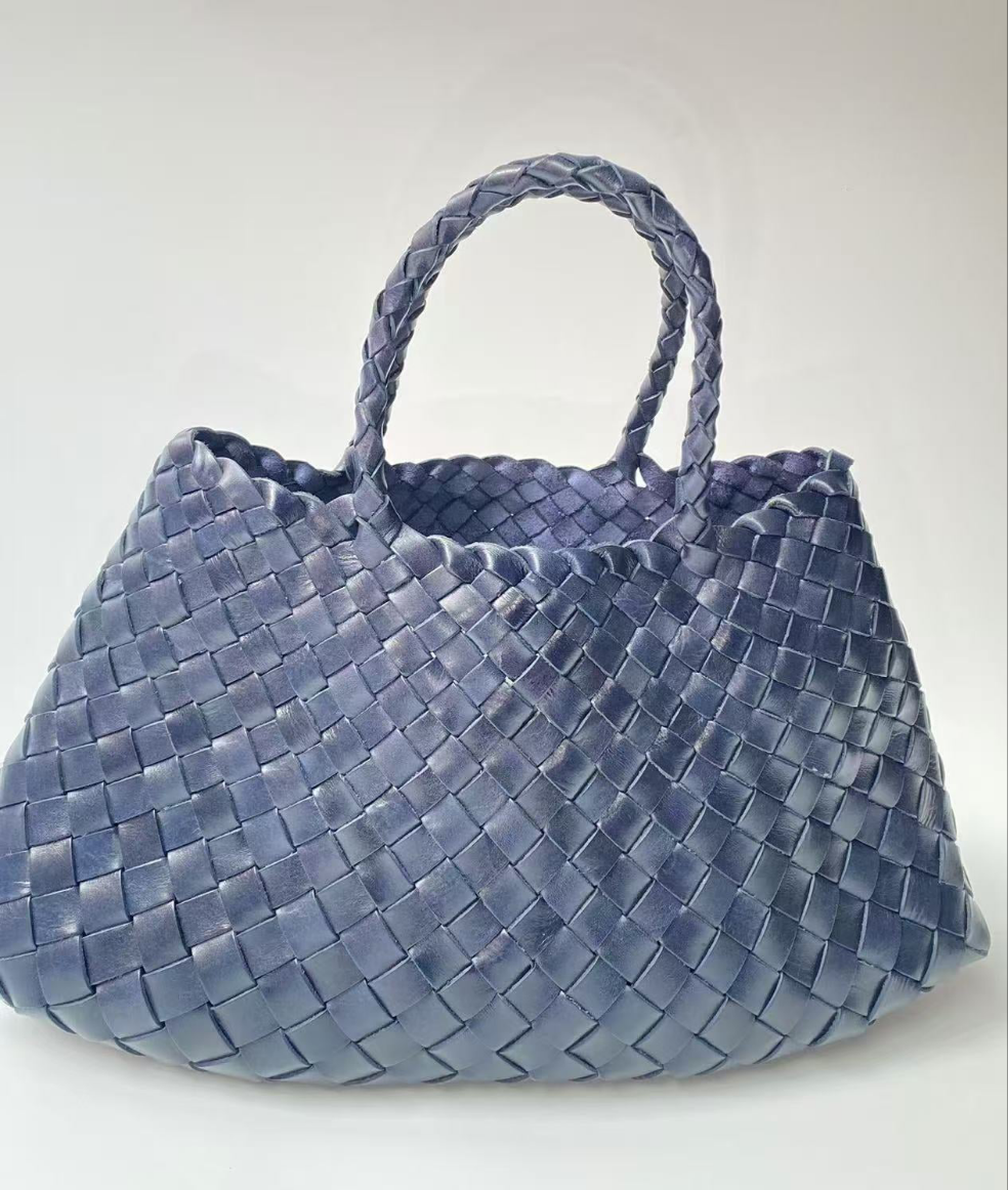 Diana – mittelgroße Tasche aus gewebtem Leder