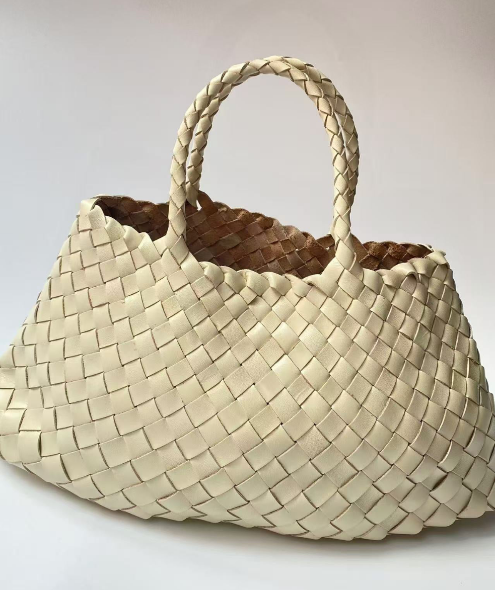Diana – mittelgroße Tasche aus gewebtem Leder
