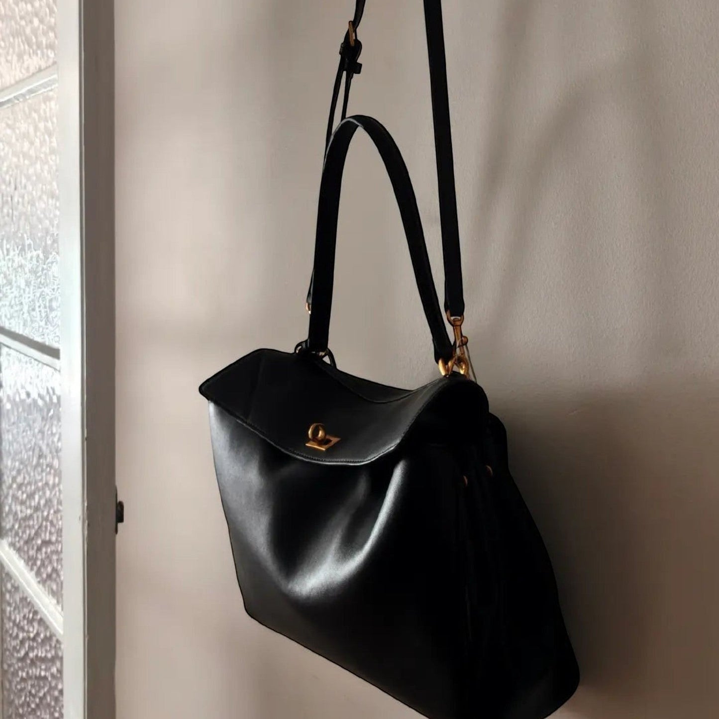 Harper Medium Size Leather Shoulder Bag