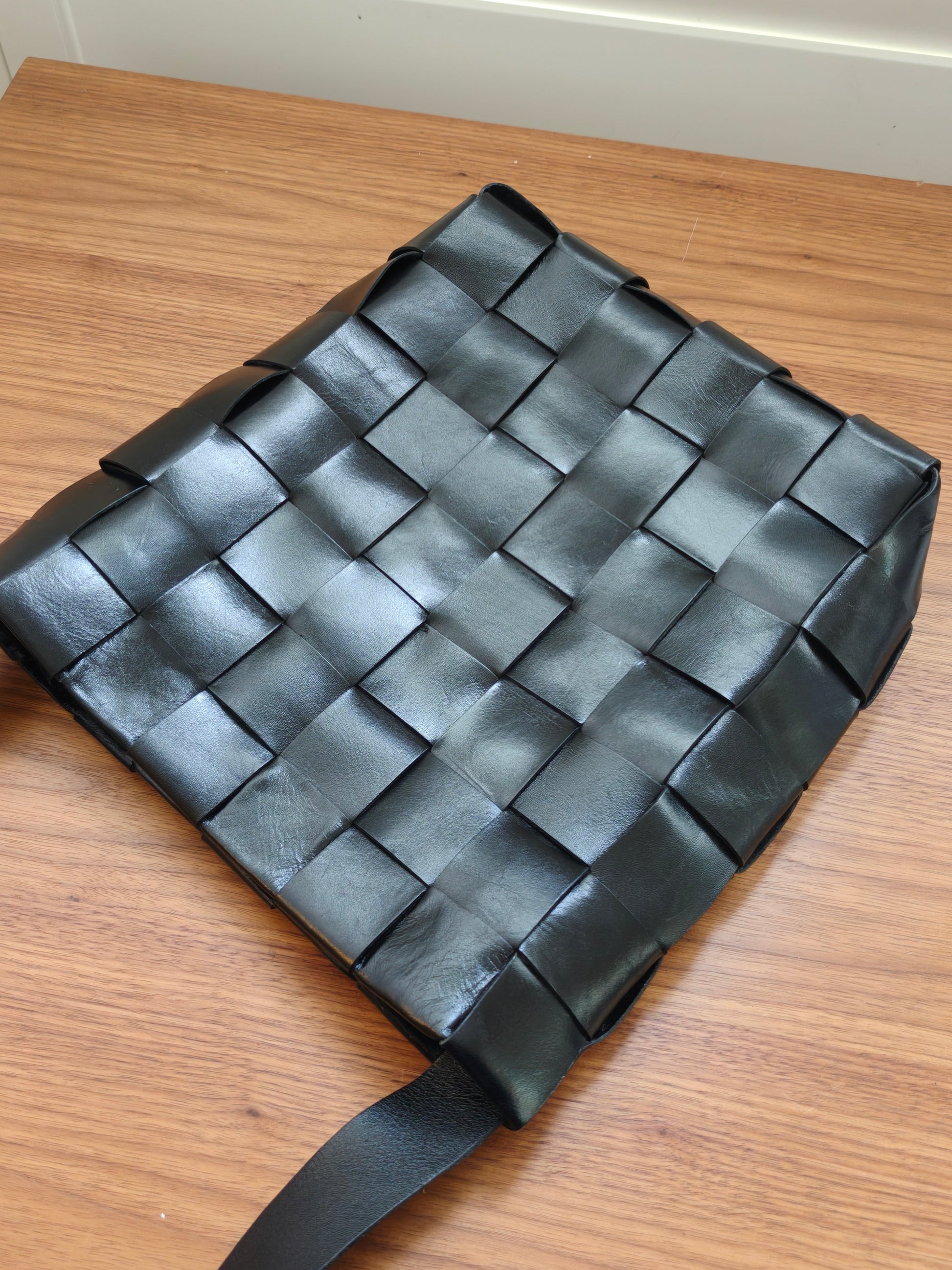Brooklyn thick woven tote, handcrafted cowhide leather, adjustable strap, stylish everyday bag.