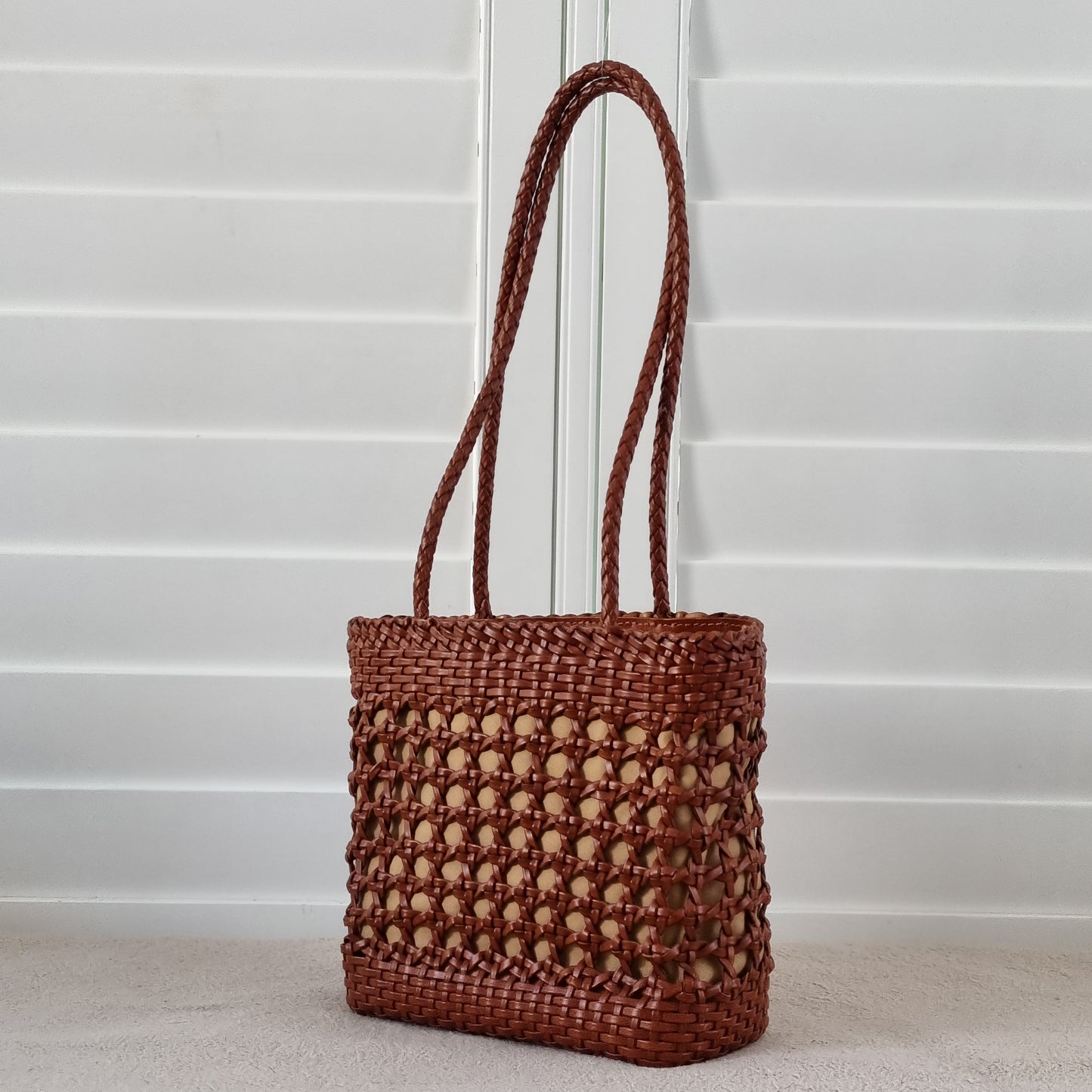 Victoria - Handmade genuine leather Openwork weaving shoulder bag